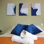 Apartamento Completo Poblado - Ubicacion Central Con Parqueadero