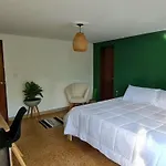 Habitacion Privada En El Poblado. Lo Mejor De Medellin Muy Cerca