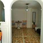 Aparta-Estudio Laureles 76