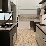 Apartamento En Laureles Con Ubicacion Privilegiada