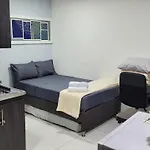 Estudio Vida Cerca A Laureles