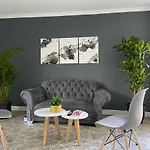 Apartamento En Medellin Cerca De Laureles