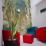 Hotel Suite 66