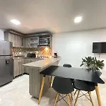 Elegante Y Hermoso Apartamento En Medellin