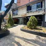 Hotel Tree House Medellin