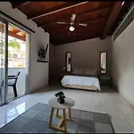 Apartamento Loft A Media Cuadra De La Estacion Floresta