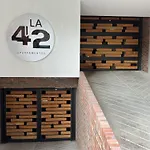 La 42 Apartamentos