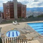Poblado Via Las Palmas