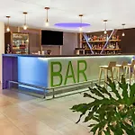 La Quinta by Wyndham Medellin