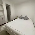 Apartment W/ Jacuzzi Best Location/ Parque Lleras