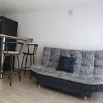 Apartamento Cerca Al Poblado Muy Tranquilo