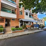 Hermoso Apartamento En Laureles*Aire Acondicionado