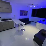 Laureles Best Location With Jacuzzi And Ac