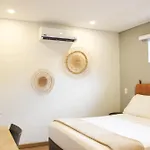 574 Hotel