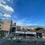 Apartamento Comodo En Laureles, Grande , Centrico , Bien Ubicado Apto303