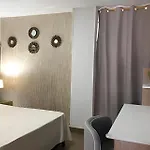 Apartaestudio En Santa Lucia Medellin