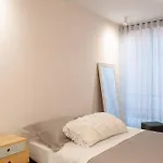 Cozy Apartment In Vibrant And Trendy Manila