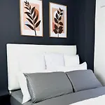 Cozy Apartment In The Heart Of Medellin