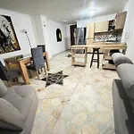 Exclusivo Apartamento Laureles