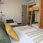 Apartments In La Seventy