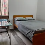Apartamento Cerca A La Estacion Hospital