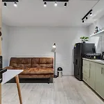 Nowa Gaira Apt Provenza Walkable Area, Ac & Balcony Facing Karolg Club