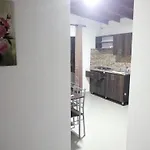 S32 Bello Apartamento Con Balcon En Laureles Estadio