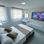 Cozy Apartment In Calasanz