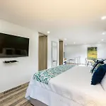 Apartamentos Borbon Suites