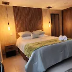 Modern Loft-Style Apartment With 500Mg Wifi