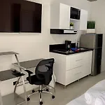 Apartaestudio Luxury En Laureles-La 70 C/Balcon