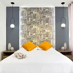 3 Bedroom Apartment, With Arcade Machine - 1 Block From Lleras Park P7