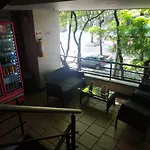 Aparta Hotel Montes La 70 Medellin