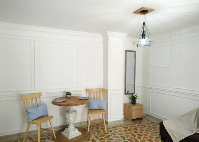 Aparta-Estudio Laureles 76
