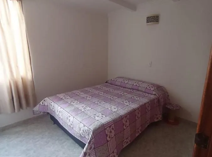 Habitacion Doble En Apartamento En Zona Udea