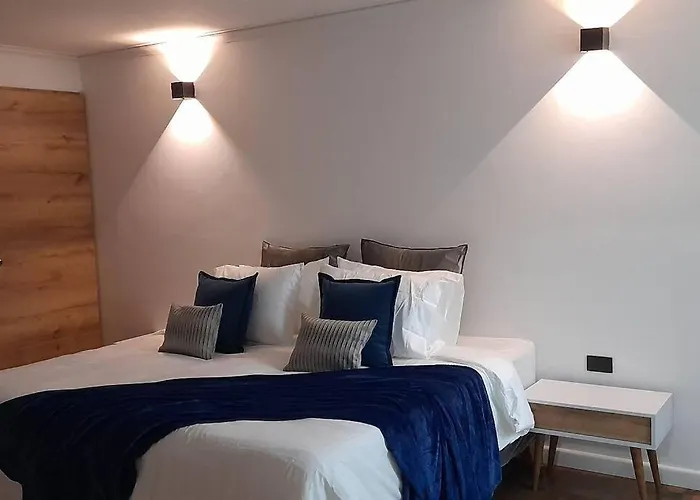 Modern Apartment-1 Block From El Poblado Park