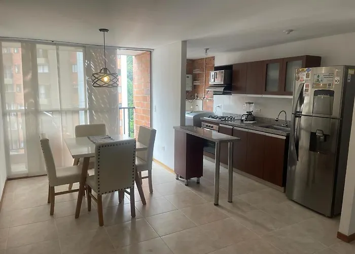 Apartamento 70M2 Ubicacion Estrategica Cerca Al Poblado 3020