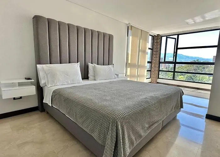 302 Spacious Apartment Nice View In El Poblado