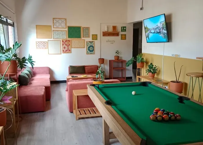 Apartments In La Seventy