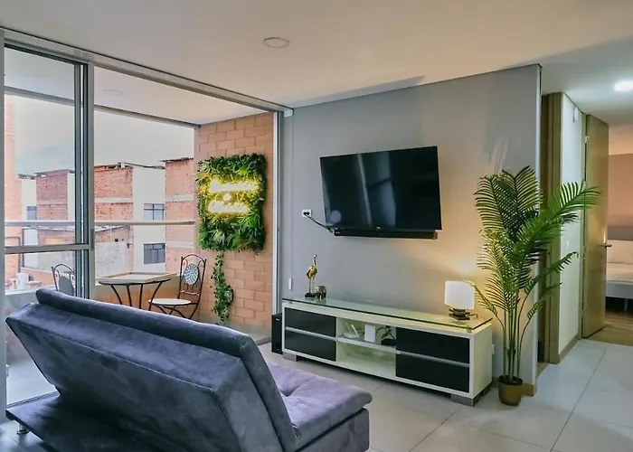 Modern Skyline Suite -Wifi, Gym, 24Hr Security