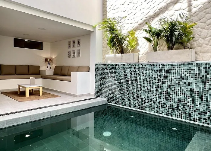Nowa Bali House - Ac & Heated Pool In Provenza