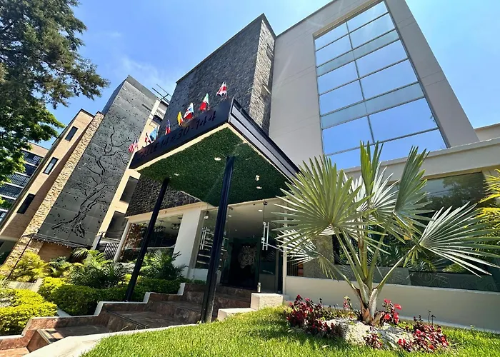 Greenview Medellin By St Hoteles