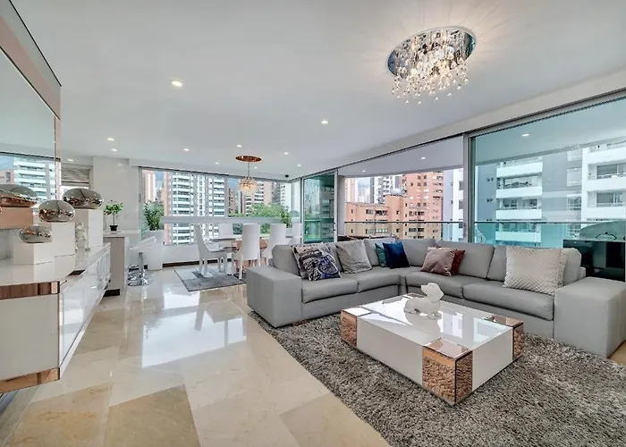 Modern & Spacious Apartment Near Provenza