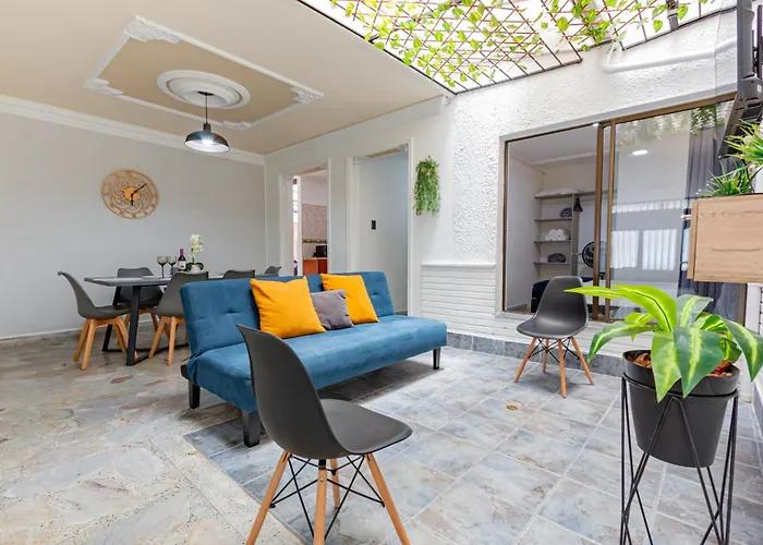 Great Family Home Near The Stadium And Beautiful Neighborhood