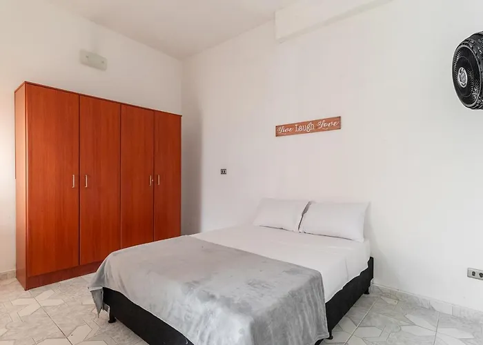 Prado Centro Hostal