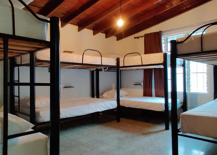 Básico Medellín Hostel