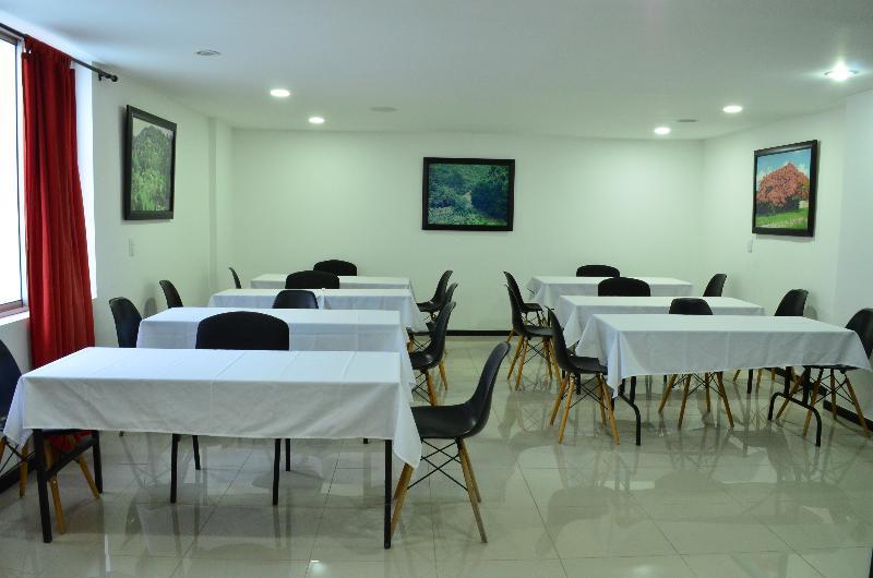 Greenview By St Hotel Medellín