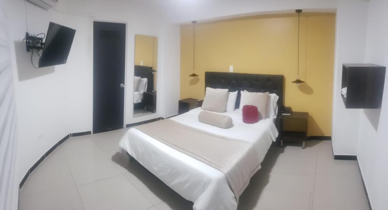 Vip 70 Hotel