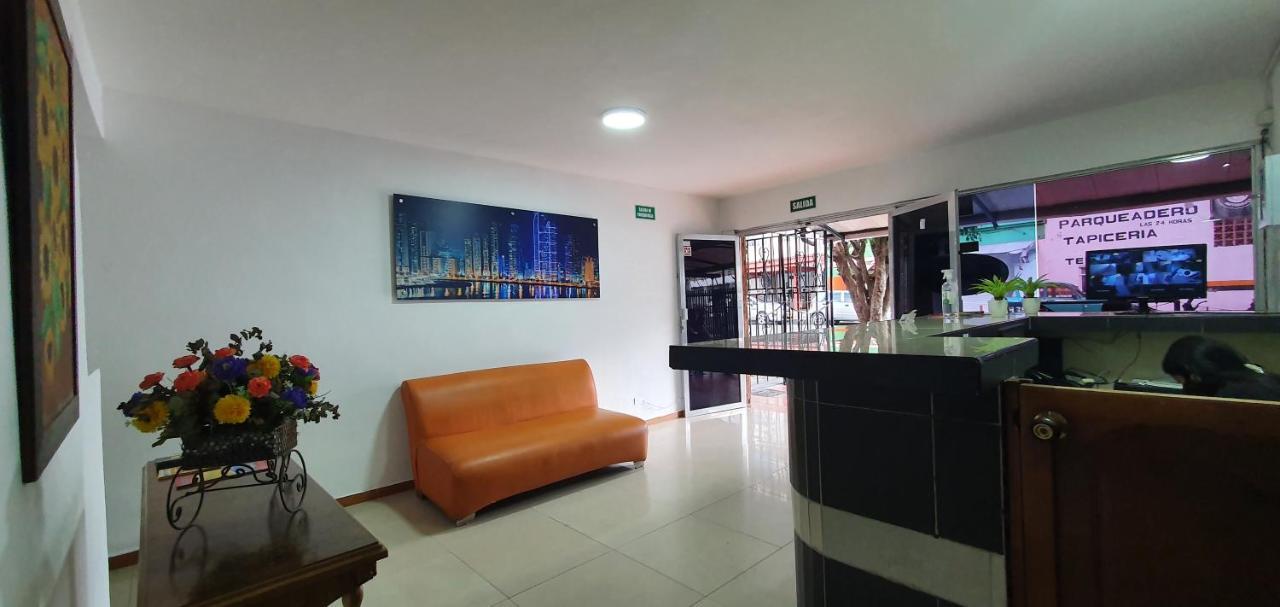 Picasso 70 3* Medellín