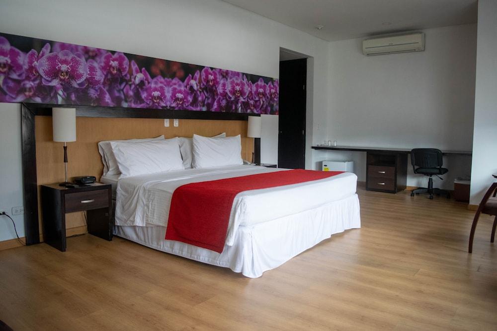 Hotel Mi Sandiego 4*